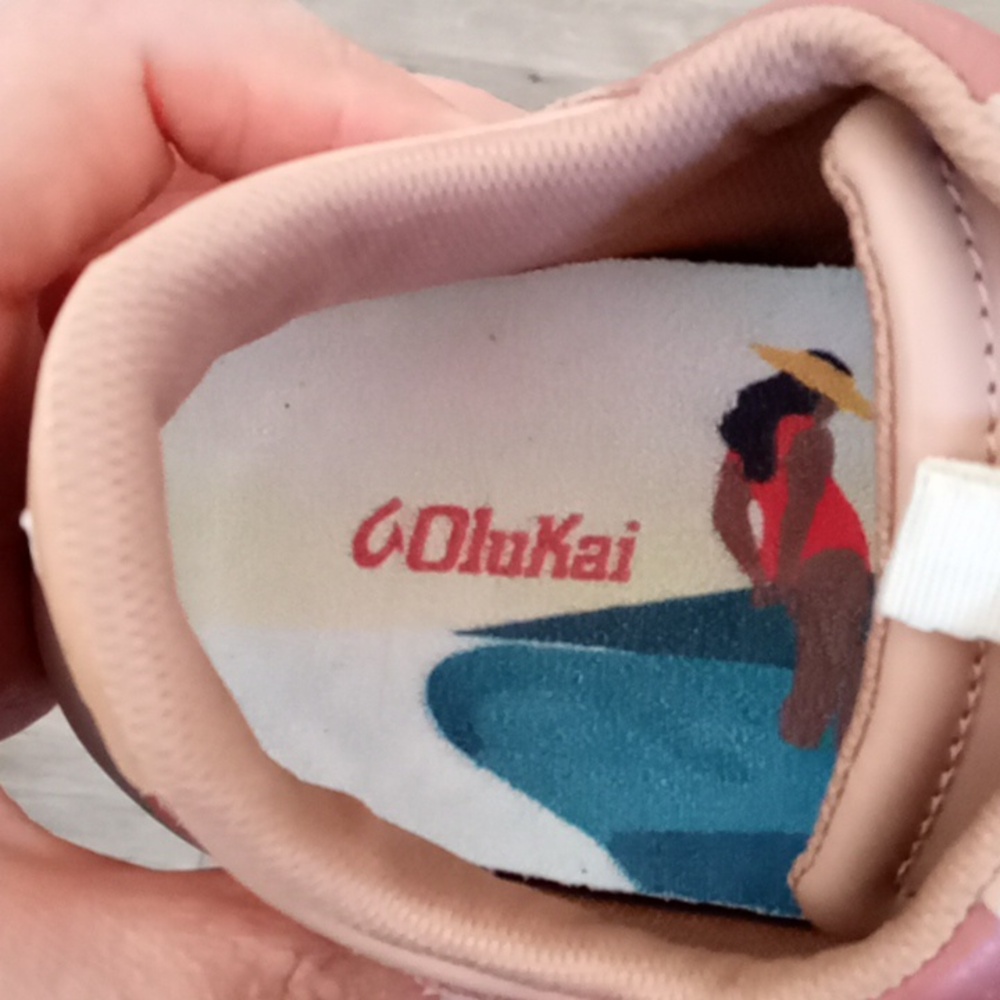 OluKai Kaulele Cedarwood Leather Sneaker - Picture 8 of 12